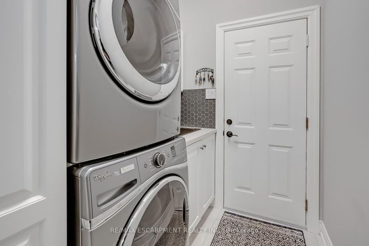 Photo 9 at 4304 Taywood Drive, Rose, Burlington