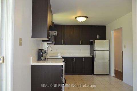 Photo 7 at 216 Foster Drive, Painswick North, Barrie