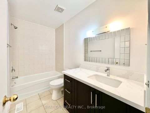 Photo 9 at 216 Foster Drive, Painswick North, Barrie
