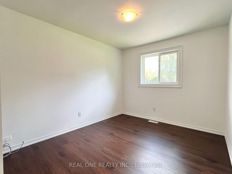 Photo 12 at 216 Foster Drive, Painswick North, Barrie