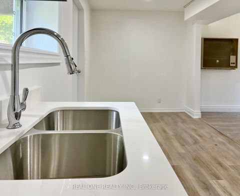 Photo 19 at 216 Foster Drive, Painswick North, Barrie