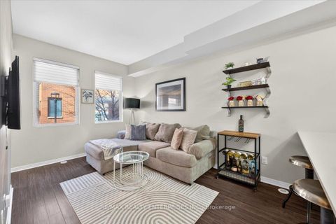 Photo 3 at 21 - 871 Wilson Avenue, CFB, Toronto