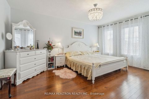 Photo 23 at 33 Pidgeon Street, Birchmount, Toronto