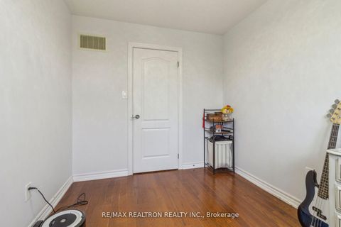 Photo 26 at 33 Pidgeon Street, Birchmount, Toronto