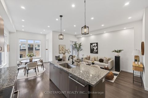 Photo 6 at 1240 Wellington Street E, Bayview Northeast, Aurora