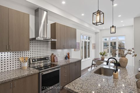 Photo 8 at 1240 Wellington Street E, Bayview Northeast, Aurora