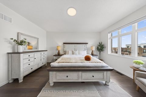 Photo 13 at 1240 Wellington Street E, Bayview Northeast, Aurora