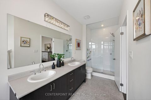 Photo 16 at 1240 Wellington Street E, Bayview Northeast, Aurora