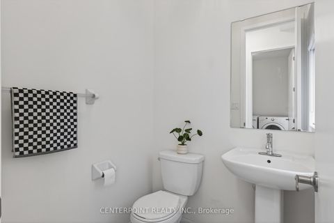 Photo 23 at 1240 Wellington Street E, Bayview Northeast, Aurora