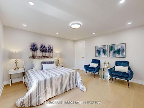 Photo 19 at 137 Old Surrey Lane, South Richvale, Richmond Hill