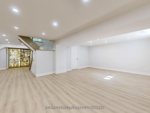 Photo 24 at 137 Old Surrey Lane, South Richvale, Richmond Hill