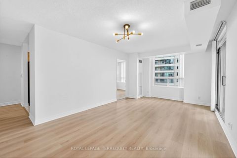 Photo 11 at 2610 - 23 Hollywood Avenue, Willowdale East, Toronto