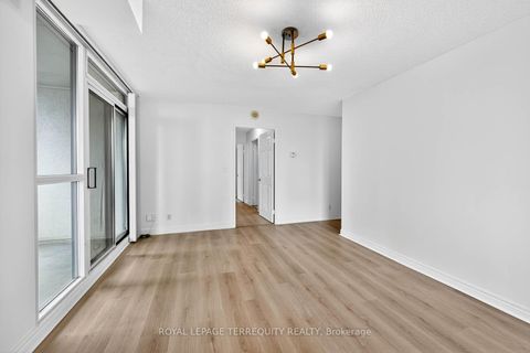 Photo 16 at 2610 - 23 Hollywood Avenue, Willowdale East, Toronto