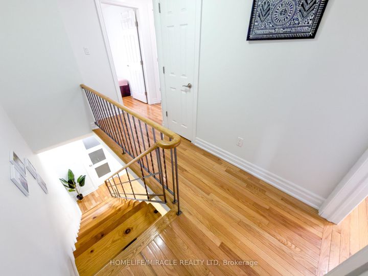 Photo 23 at 64 - 2440 Bromsgrove Road, Clarkson, Mississauga