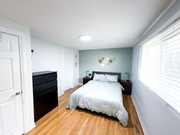 Photo 25 at 64 - 2440 Bromsgrove Road, Clarkson, Mississauga