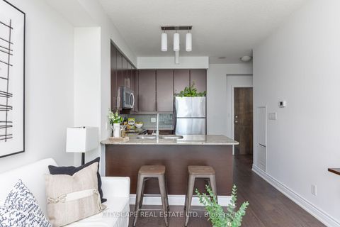 Photo 8 at 1901 - 18 Harbour Street, Waterfront Communities C1, Toronto