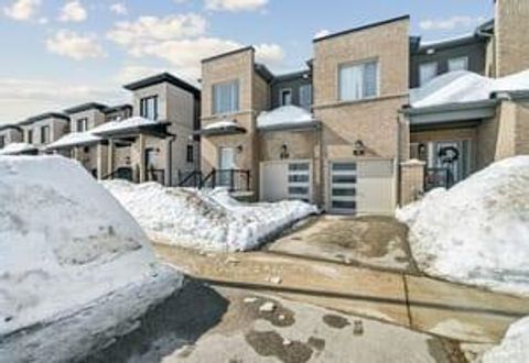 Photo 1 at 39 Turnberry Lane, Painswick South, Barrie
