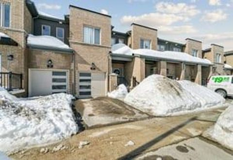 Photo 3 at 39 Turnberry Lane, Painswick South, Barrie