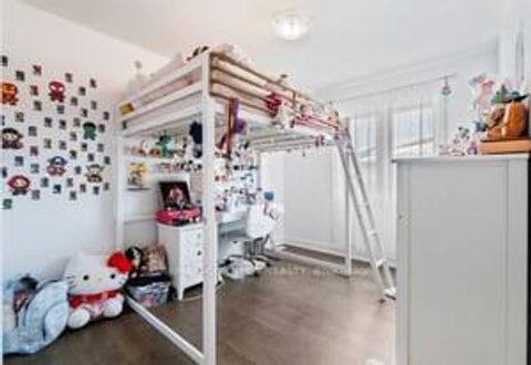 Photo 11 at 39 Turnberry Lane, Painswick South, Barrie