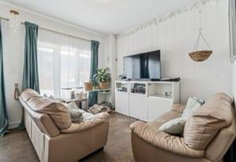 Photo 25 at 39 Turnberry Lane, Painswick South, Barrie