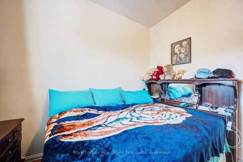 Photo 16 at 8 Caulfield Road, Old Rexdale, Toronto