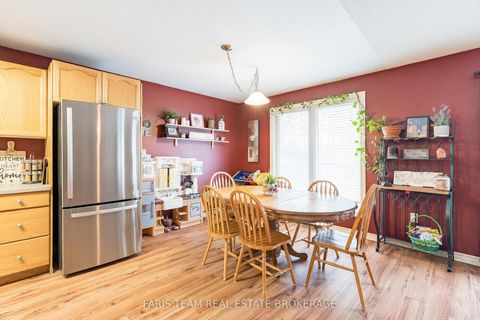 Photo 10 at 45 Hawkins Drive, Ardagh, Barrie