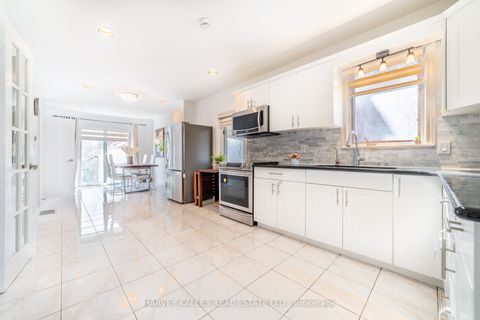 Photo 8 at 139 Kingsdale Avenue, Willowdale East, Toronto