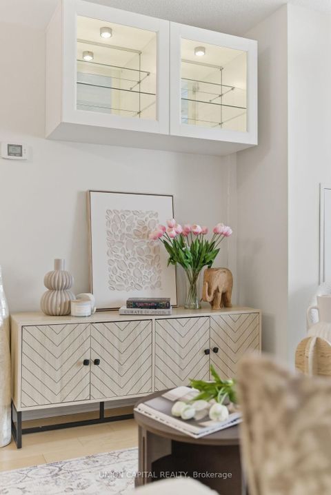 Photo 4 at 211 - 35 Hollywood Avenue, Willowdale East, Toronto