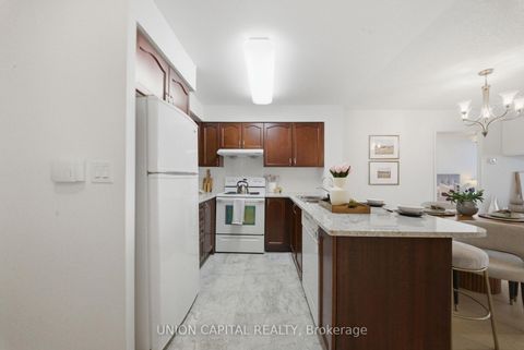 Photo 5 at 211 - 35 Hollywood Avenue, Willowdale East, Toronto