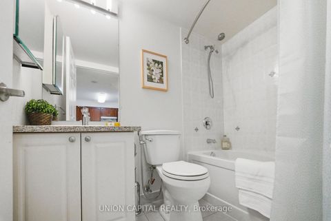 Photo 13 at 211 - 35 Hollywood Avenue, Willowdale East, Toronto