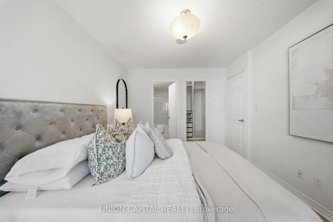 Photo 21 at 211 - 35 Hollywood Avenue, Willowdale East, Toronto