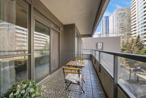 Photo 26 at 211 - 35 Hollywood Avenue, Willowdale East, Toronto