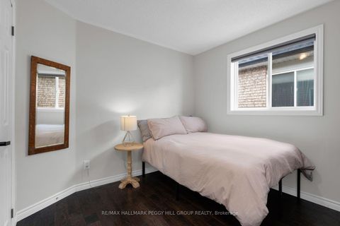 Photo 7 at 64 Bird Street, Edgehill Drive, Barrie