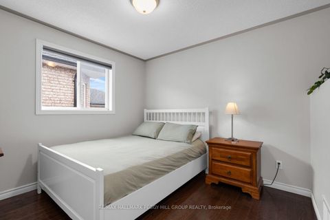 Photo 8 at 64 Bird Street, Edgehill Drive, Barrie