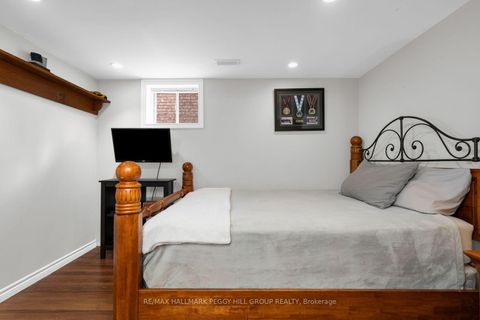 Photo 10 at 64 Bird Street, Edgehill Drive, Barrie