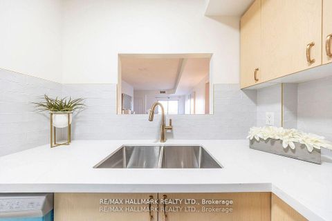 Photo 4 at 319 - 2351 Kennedy Road, Malvern West, Toronto