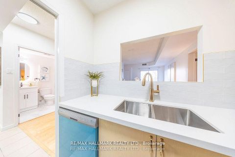 Photo 5 at 319 - 2351 Kennedy Road, Malvern West, Toronto