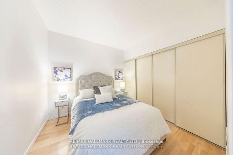 Photo 10 at 319 - 2351 Kennedy Road, Malvern West, Toronto