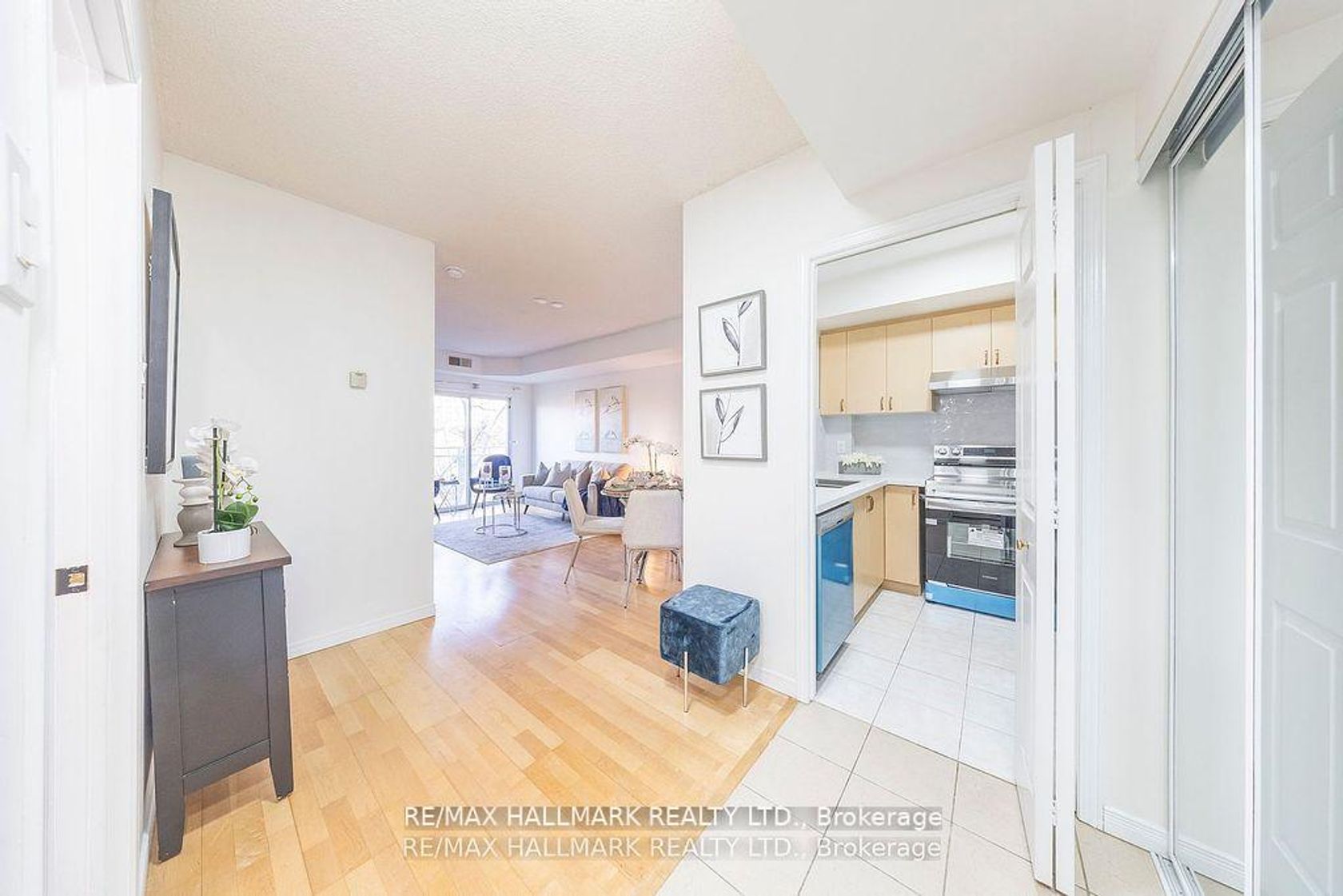 319 - 2351 Kennedy Road, Malvern West, Toronto photo number 2