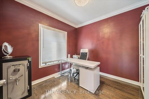 Photo 12 at 32 Timna Crescent, Patterson, Vaughan