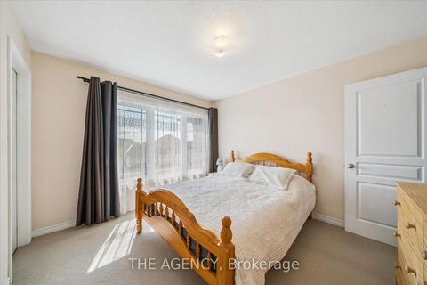 Photo 20 at 32 Timna Crescent, Patterson, Vaughan