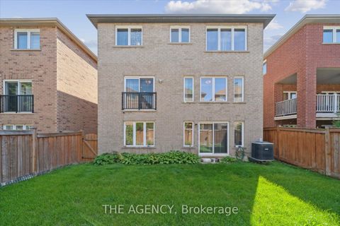 Photo 30 at 32 Timna Crescent, Patterson, Vaughan