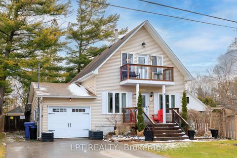 Photo 1 at 11 Hardwood Drive, Sutton & Jackson's Point, Georgina