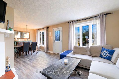 Photo 4 at 11 Hardwood Drive, Sutton & Jackson's Point, Georgina