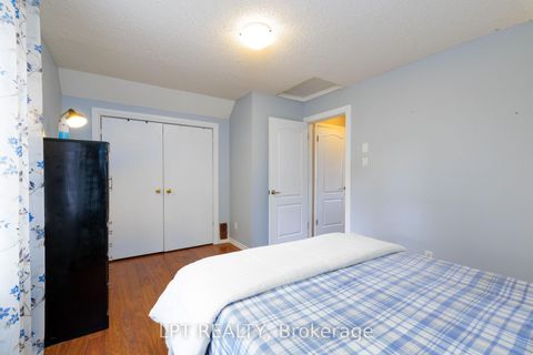 Photo 14 at 11 Hardwood Drive, Sutton & Jackson's Point, Georgina