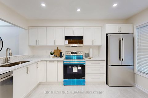 Photo 9 at 63 - 18 Brandy Lane Way N, Central Newmarket, Newmarket