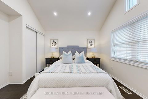 Photo 20 at 63 - 18 Brandy Lane Way N, Central Newmarket, Newmarket