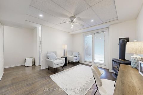 Photo 27 at 63 - 18 Brandy Lane Way N, Central Newmarket, Newmarket