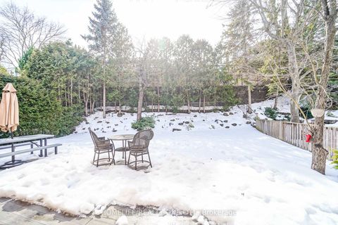 Photo 6 at 31 Bearwood Drive, Humber Valley, Toronto