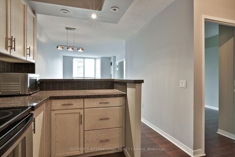 Photo 3 at 704 - 284 Bloor Street W, Annex, Toronto